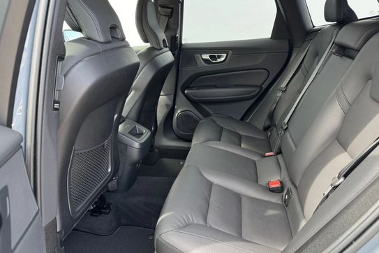 Volvo XC60 B4 D AWD Plus Dark
