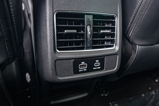 JAC JS8 PRO 1.5 T-GDI 7 DCT 6os.