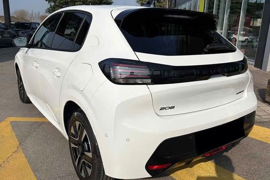 Peugeot 208 Allure e-DCS6  1.2 mHEV
