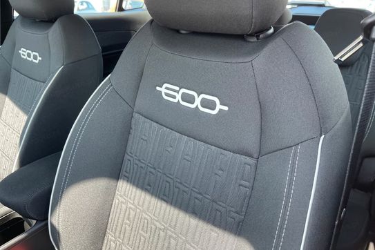 Fiat 600 1.2 Turbo Hybrid eDCT
