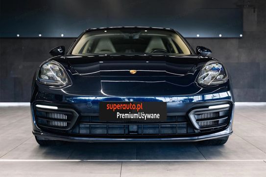 Porsche Panamera 4 E-Hybrid Platinum Edition