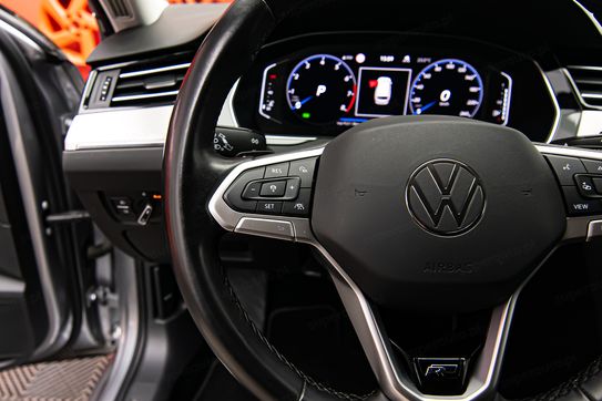 Volkswagen Passat 2.0 TSI R-Line DSG