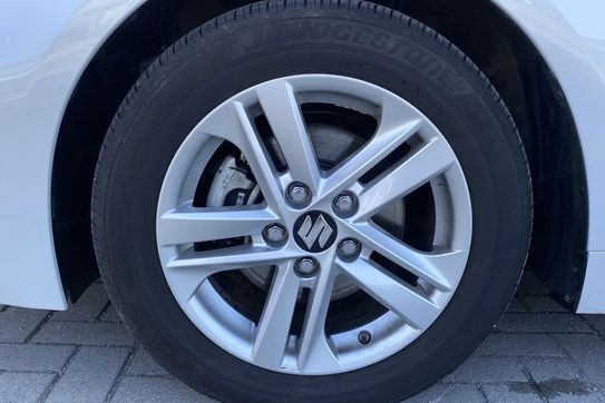 Suzuki Swace 1.8 Hybrid Premium Plus CVT