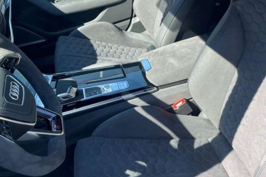 Audi A6 RS6 TFSI quattro Performance Avant