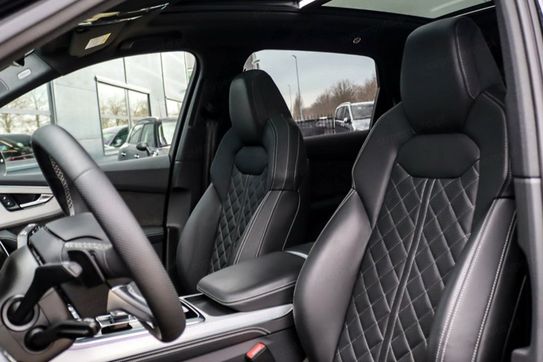 Audi Q7 SQ7 TFSI quattro