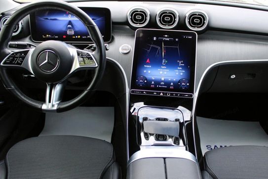 Mercedes Klasa C 300 4MATIC AVANTGARDE