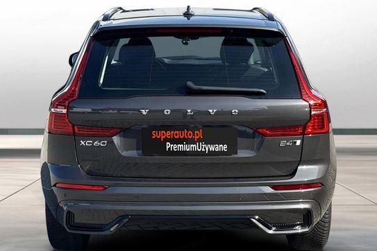 Volvo XC60 B4 D AWD Plus Dark