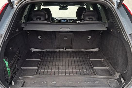 Volvo XC60 B5 B AWD R-Design