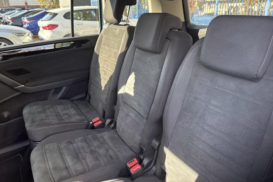 Volkswagen Touran Highline  1.5 TSI EVO DSG