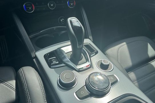 Alfa Romeo Stelvio Turbo Veloce Q4
