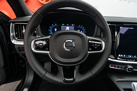 Volvo S60 B5 AWD Ultimate Dark aut