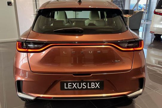 Lexus LBX Elegant 1.5 Hybrid