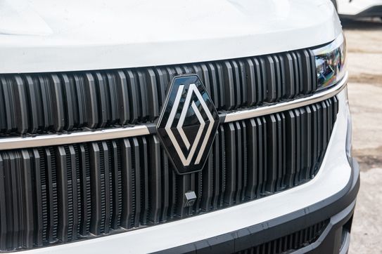 Renault Master L3 Kontener 8EP + Winda