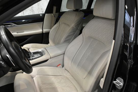 BMW Seria 7 740d xDrive