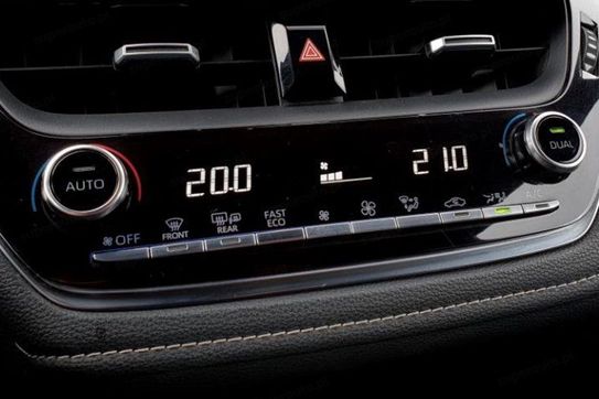 Toyota Corolla 1.8 Hybrid