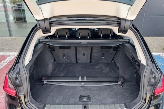 BMW Seria 3 Touring 320d xDrive Sport Line