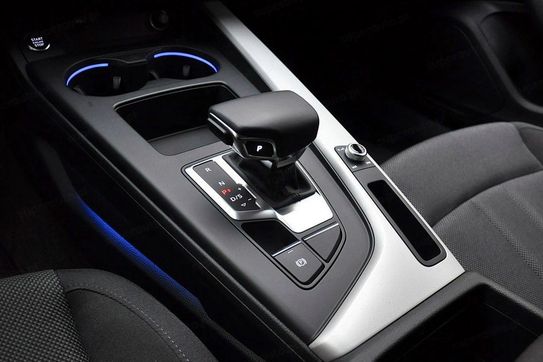 Audi A4 40 TFSI mHEV S tronic