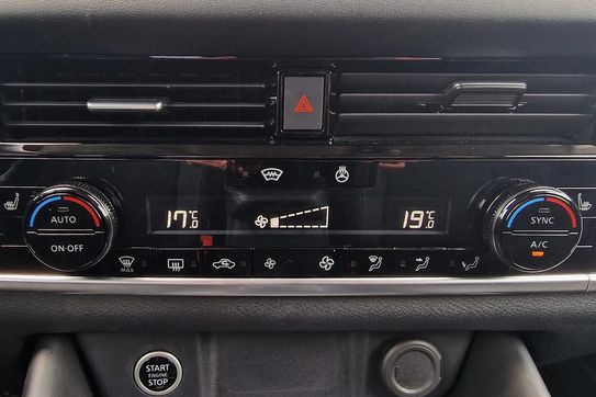 Nissan Qashqai 1.3 DIG-T N-Connecta Xtronic