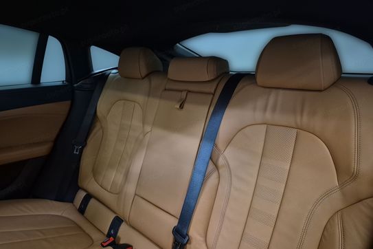 BMW X6 M50i