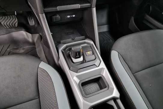 Dacia Duster Extreme MMT 1.8 Full Hybrid
