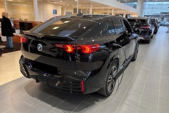 BMW iX2 eDrive20 M Sport