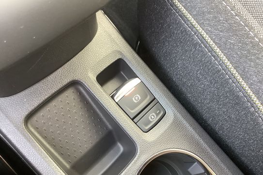 Renault Captur Techno 1.8 E-Tech Full Hybrid AT