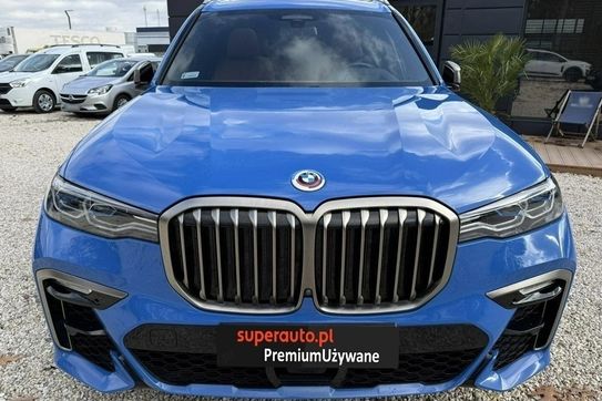 BMW X7 M50i