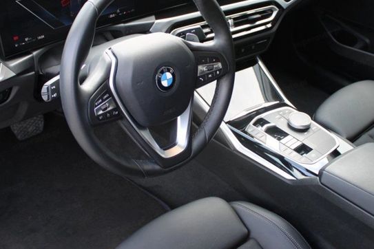 BMW Seria 3 320i xDrive