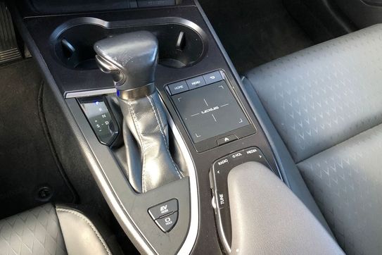 Lexus UX 250h F Impression 2WD