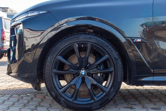 BMW X7 M60i xDrive