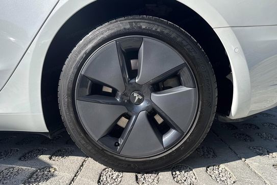 Tesla Model 3 Standard Range Plus