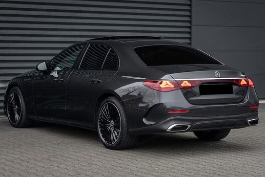 Mercedes Klasa E 200 4-Matic AMG