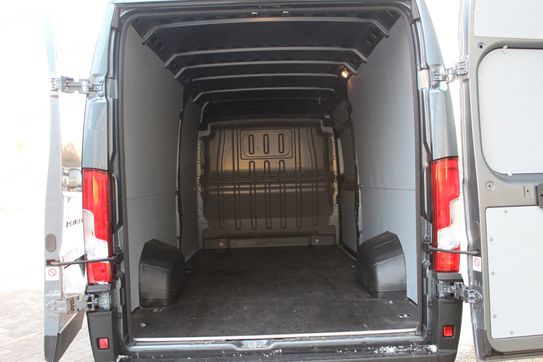 Peugeot Boxer L4H2 AT