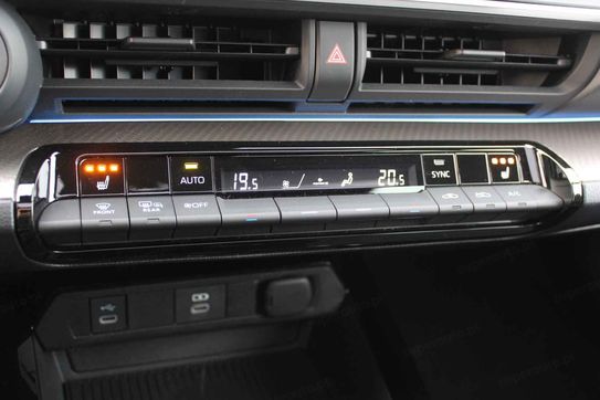 Toyota Prius Prestige 2.0 Hybrid Plug-in