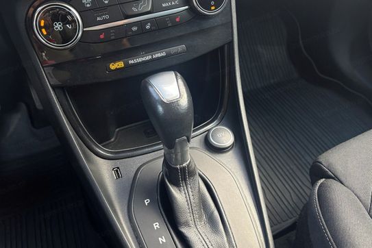 Ford Puma EcoBoost mHEV Titanium DCT