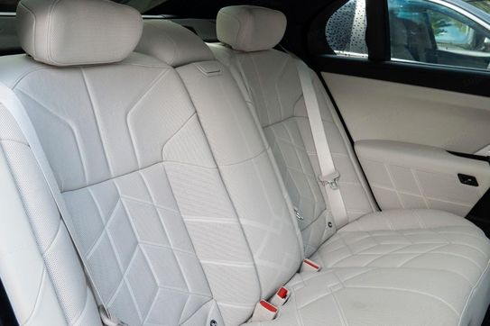 BMW Seria 7 740d xDrive M Sport