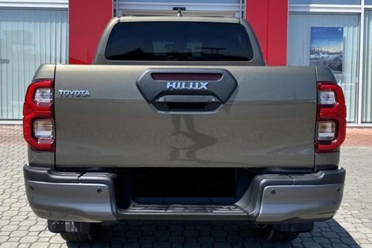 Toyota HiLux Double Cab Invincible