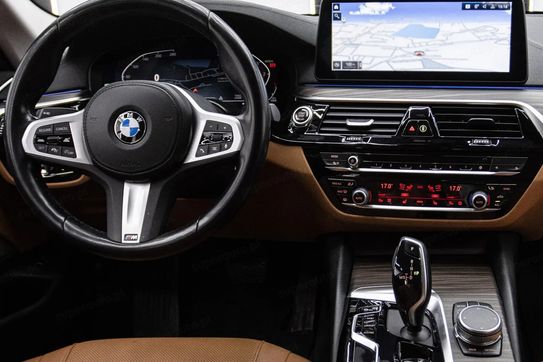 BMW Seria 5 520d mHEV Luxury Line sport-aut