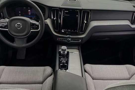 Volvo XC60 T8 Plug-In Hybrid AWD Ultra Dark aut