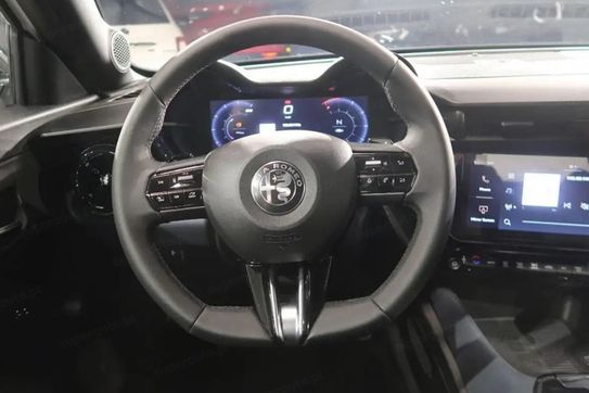 Alfa Romeo Junior Ibrida