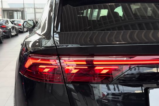 Audi Q8 SQ8 TFSI quattro