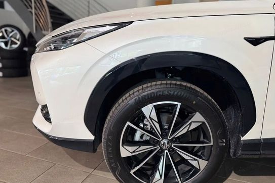MG HS 1.5T HEV+ Exclusive aut