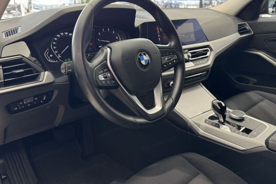 BMW Seria 3 318I Advantage