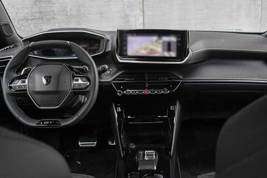 Peugeot 2008 GT Exclusive e-DCS6 1.2 PureTech mHEV