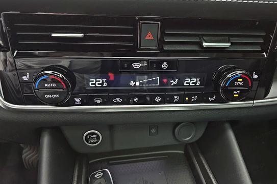 Nissan Qashqai N-Connecta Xtronic 1.3 DIG-T mHEV