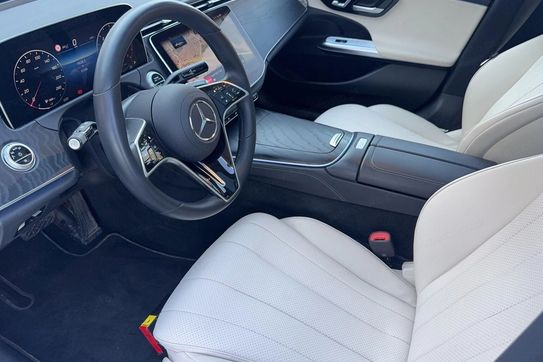 Mercedes E Klasa 220 d 4MATIC Avantgarde