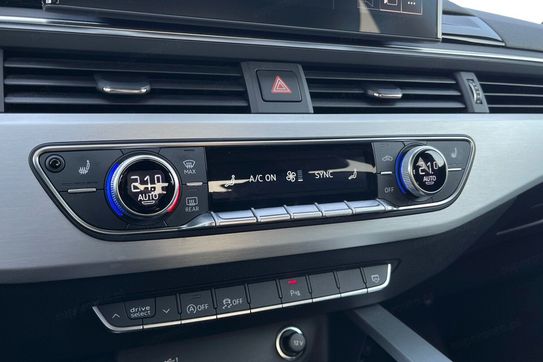 Audi A4 40 TFSI mHEV quattro S Line S tronic