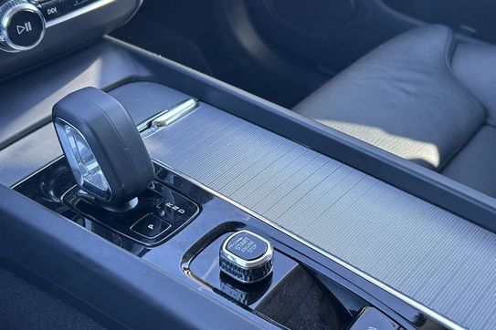 Volvo XC60 B4 D AWD Plus Bright aut