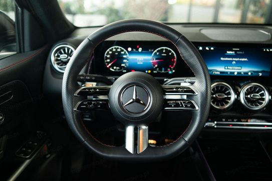 Mercedes GLB 220 d 4-Matic AMG Line 8G-DCT