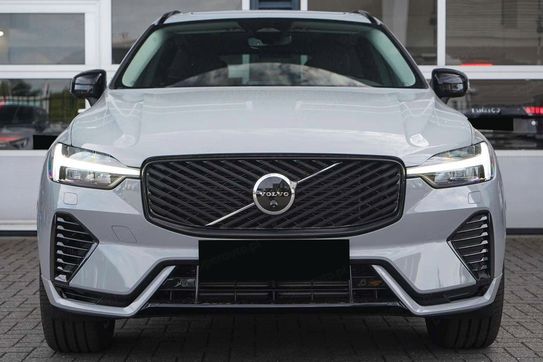 Volvo XC60 B5 B AWD Ultra Dark